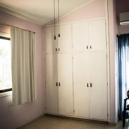 Liuda,3 Bedroom With Compool