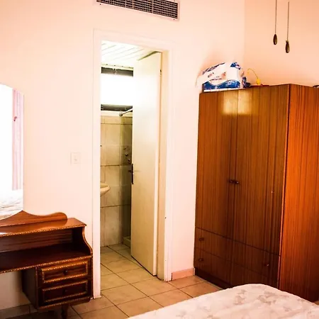 Nyaraló Liuda,3 Bedroom With Compool Voróklini